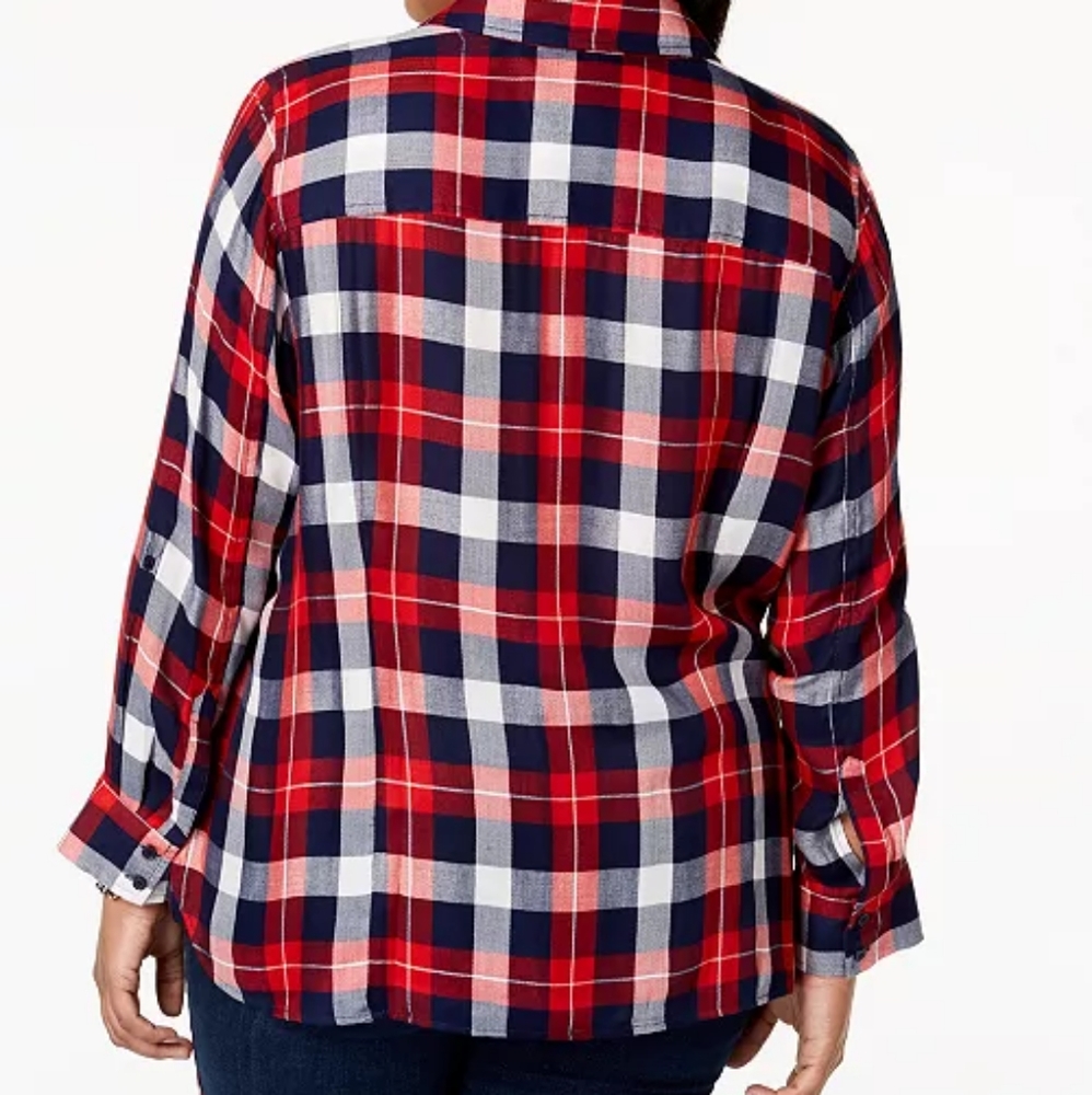 Tommy Hilfiger - Picture 2 of 4